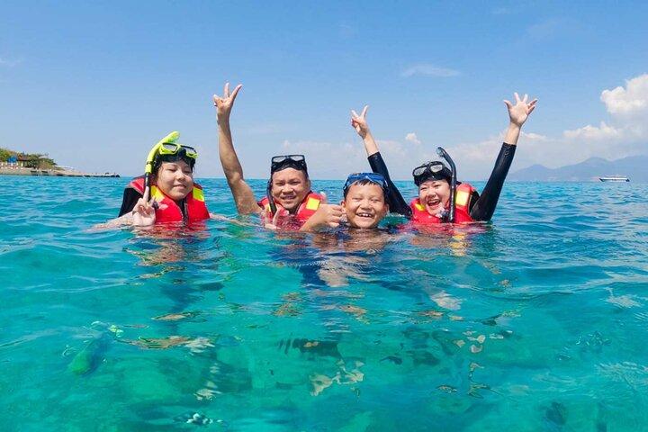 Relaxe e explore Nha Trang Island Snorkeling and Mud Bath Tour