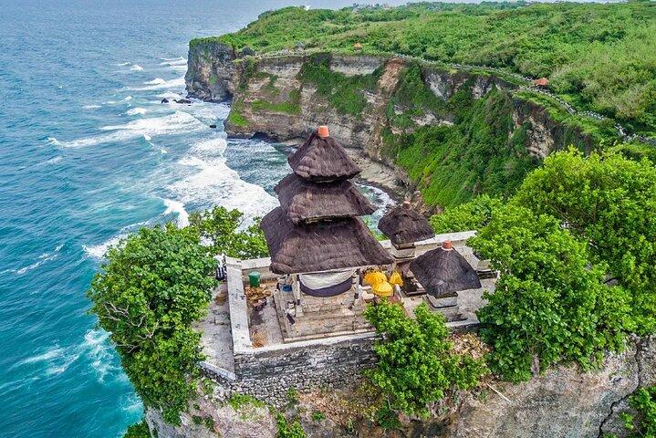 Bali Parasailing, Jet Ski en Uluwatu Tour met Kecak Dance Show