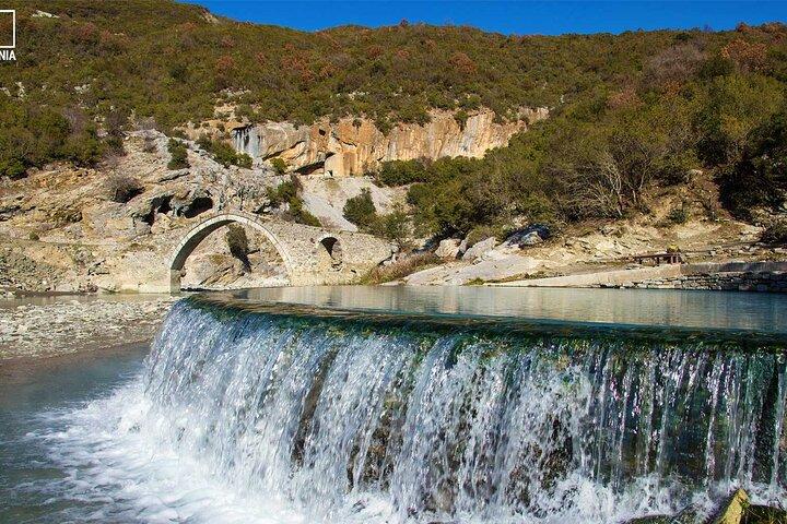 Vjosa Rafting & Benja Thermal Bath Tour saindo de Tirana Durres Golem
