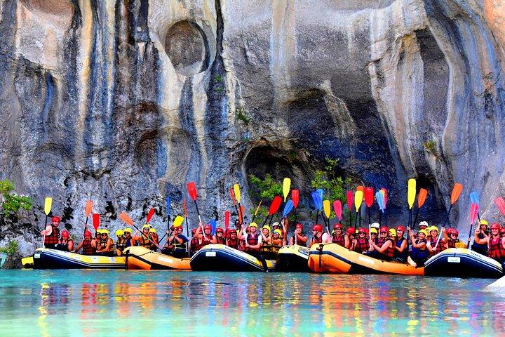 Vjosa Rafting & Benja Thermal Bath Tour saindo de Tirana Durres Golem