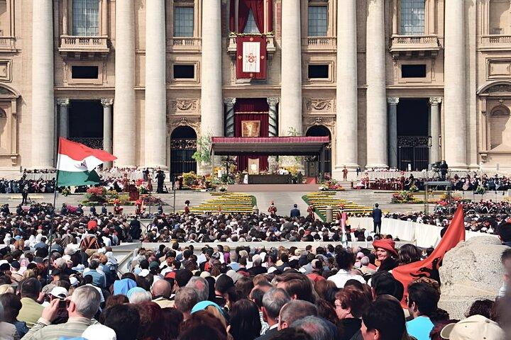 Papal Audience Experience with Tour guide