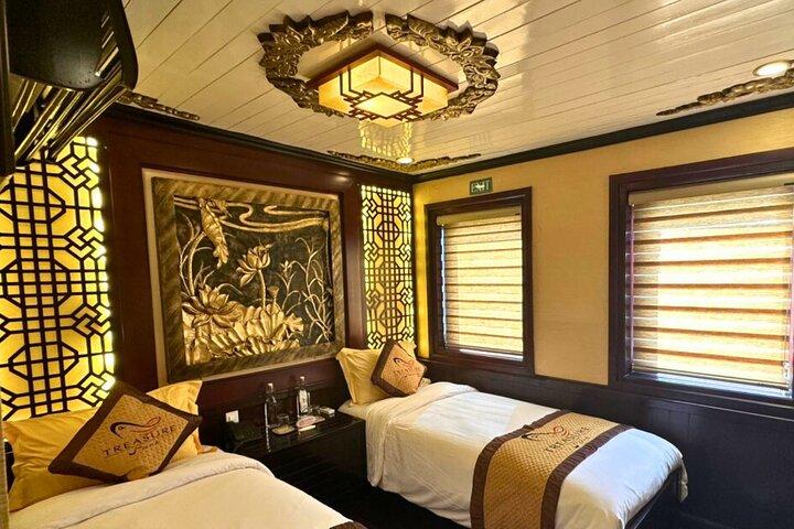 2-dages Bai Tu Long Bay Cruise Tour i Vietnam