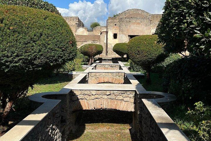 Traslado al aeropuerto de Roma Tour a Pompeya Tour a Amalfi, Ravello, Minori