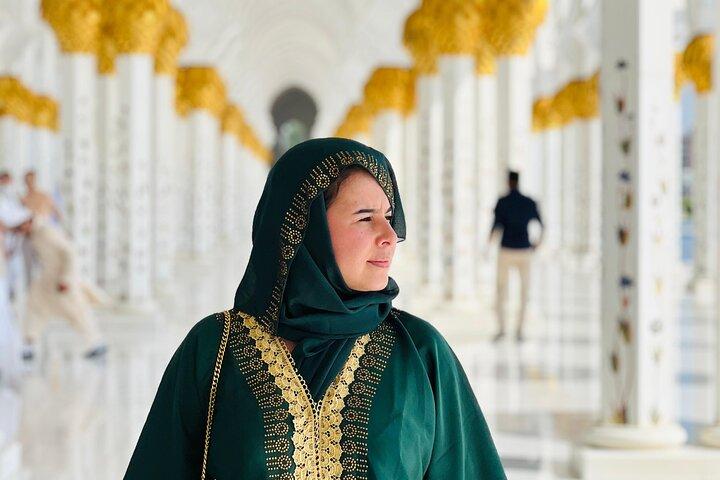 Visite de la ville :Grande Mosquée d'Abou Dabi, Musée du Louvre et du Qasar Al Watan