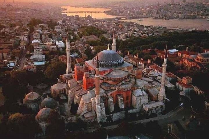 Guided Full Day Istanbul Old City Tour with Tickets and Lunch