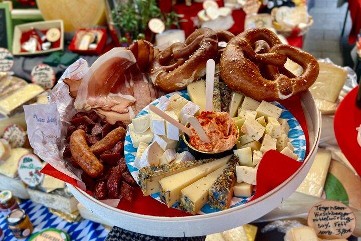 Excursão privada de comida a pé em Munique