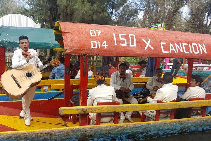 Xochimilco Trajenerias Wine Experience