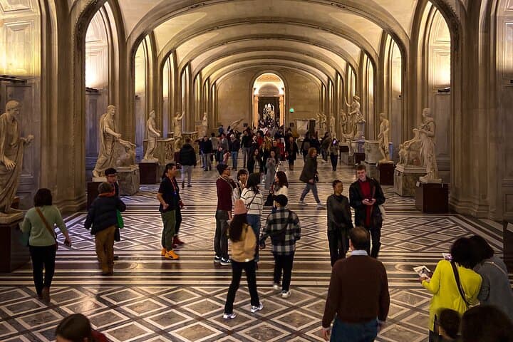 Louvre Highlights & Mona Lisa Tour with Seine Cruise Ticket