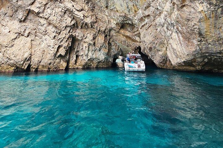 Privat bådtur langs Amalfikysten eller Capri