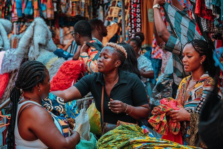 Private Makola Market & Art Centre Turismo e compras