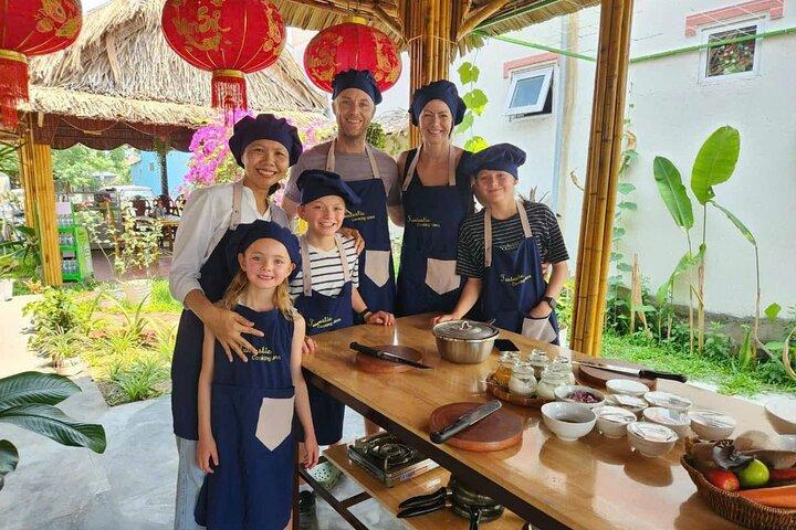 Hoteller i nærheden af Hoi An Basket Boat Riding and Cooking Class Tour