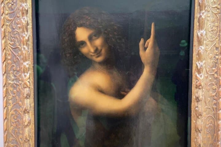Louvre Private Tour with Entry Ticket