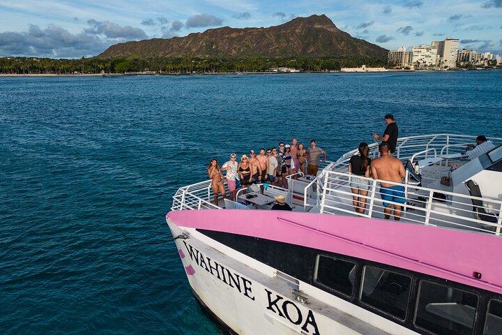 Waikiki: 2 hours - Friday Night Fireworks Catamaran Cruise