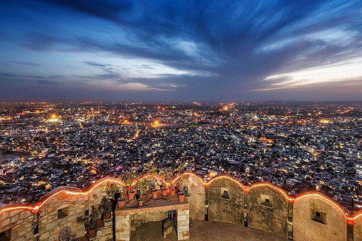 Jaipur ved nat tur med Nahargarh Fort Views