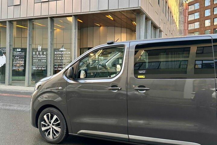 Luksus privat overførsel fra Reykjavik til Keflavik Lufthavn