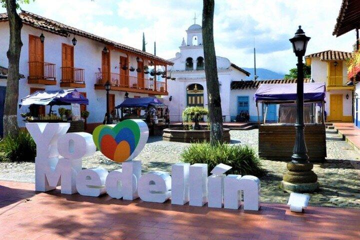 City Tour de Medellín e Comuna 13 (Tour Compartilhado)