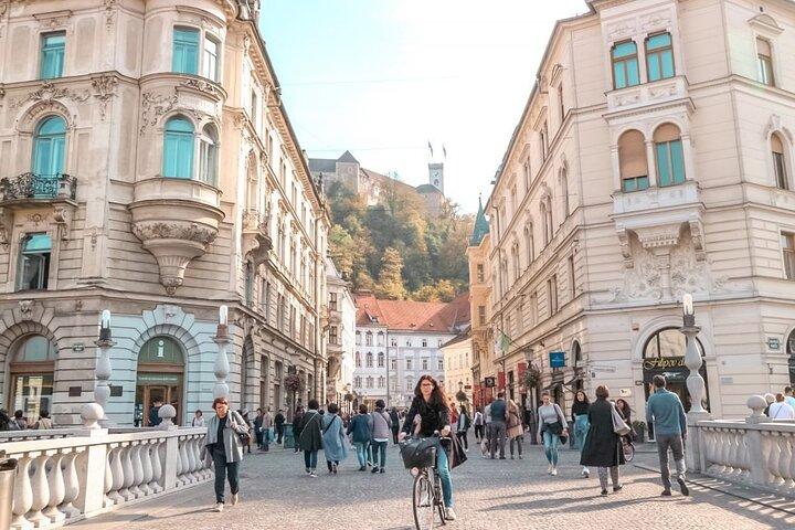 コペルからリュブリャナへの短い毎日の旅
