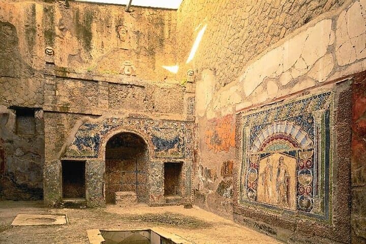 Pompeii & Herculaneum in Private Formula