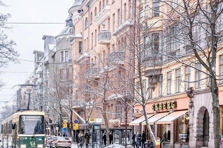 Exklusive geführte Helsinki VIP Tour mit Mercedes V Klasse
