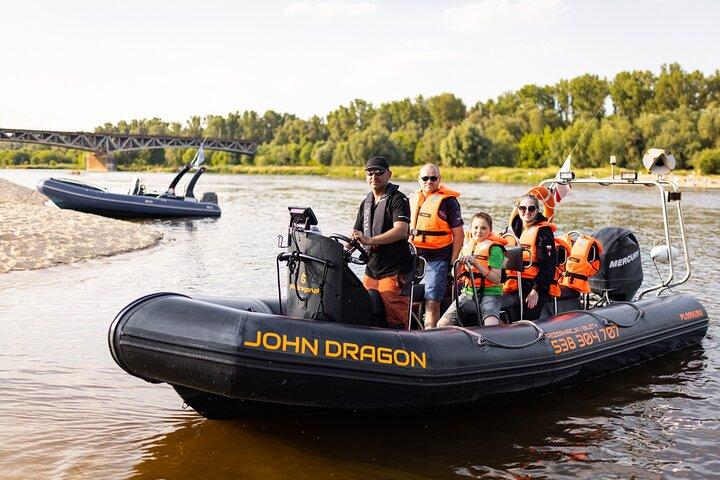 Spændende Speedboat Ride på floden i Warszawa