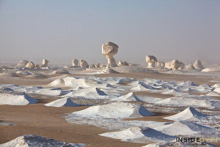 Excursão de 2 dias ao Deserto Branco e Bahariya Oasis do Cairo