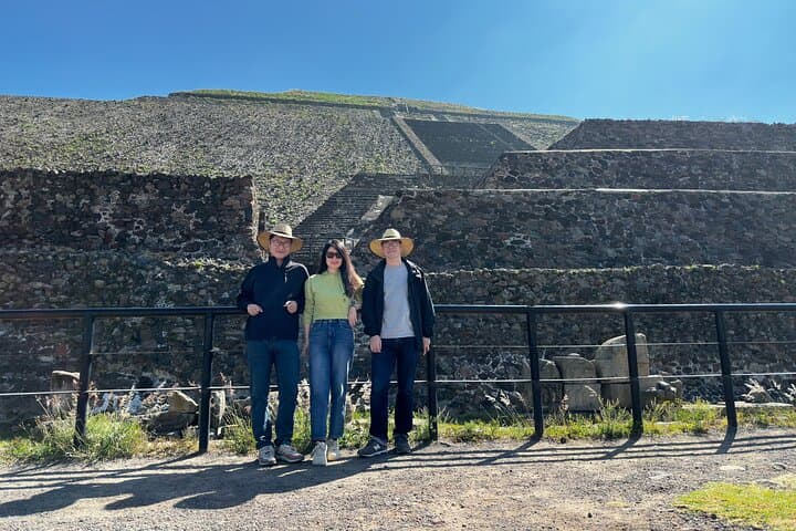 Teotihuacan Tour with Basilica of Guadalupe and Tlatelolco