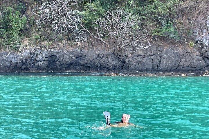 Combinazione di pesca e snorkeling