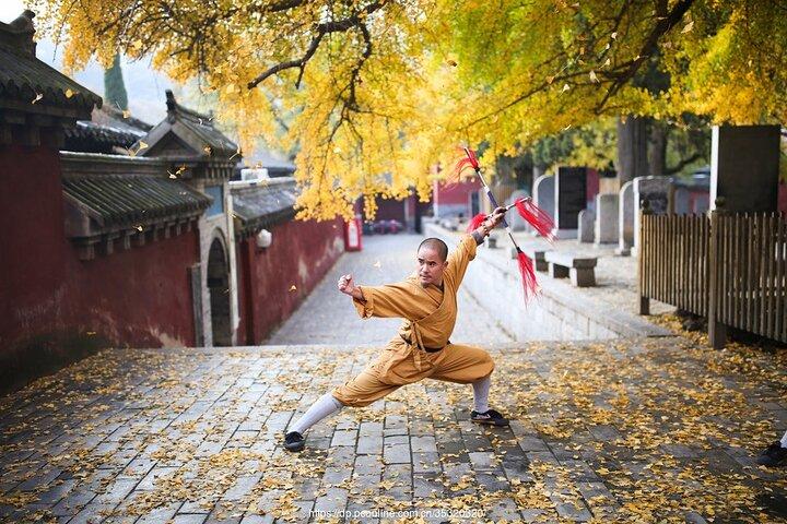 Louyang Longmen Grotten und Shaolin Tempel Tagestour von Xian