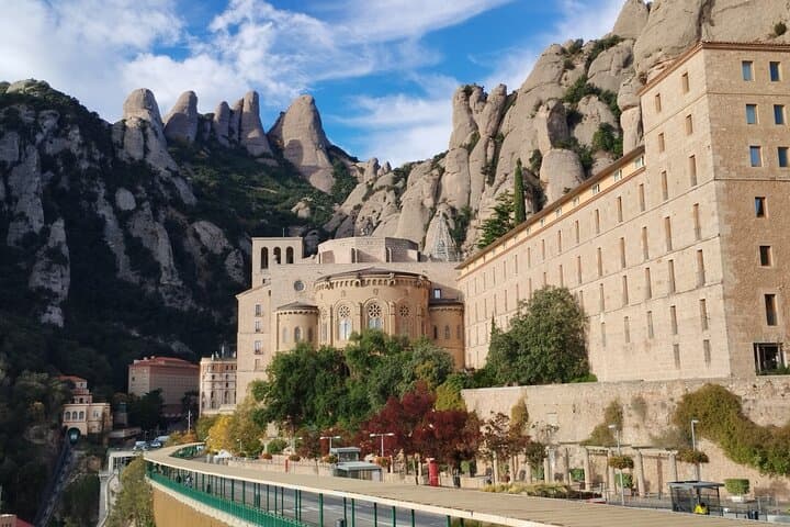 Montserrat Hiking Experience & Monastery Premium Small Group Tour