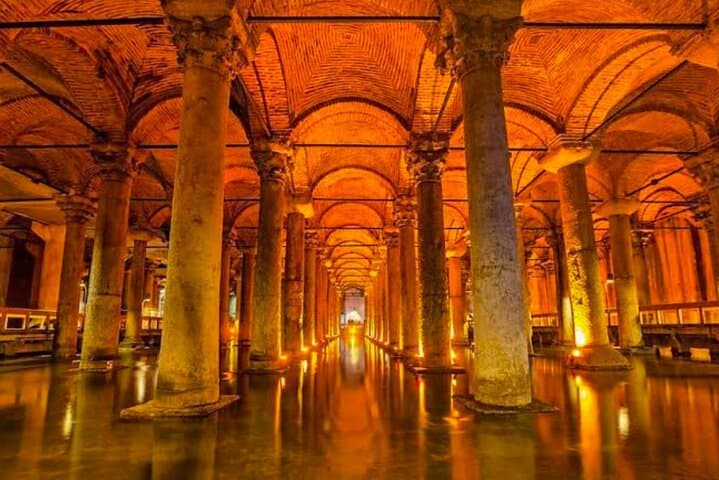 Istanbul VIP 2-Day Tour: Car, Guide & 2-Hour Yacht Cruise