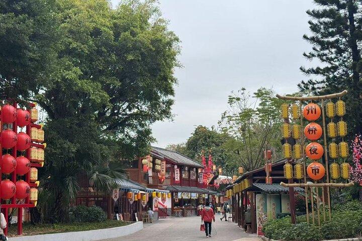 深セン華麗な中国民俗村の半日ガイド付きツアー