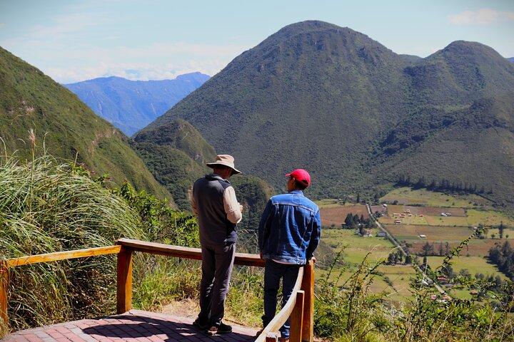 Volledige dagtour Quito : Evenaar & oude stad plus vervoer