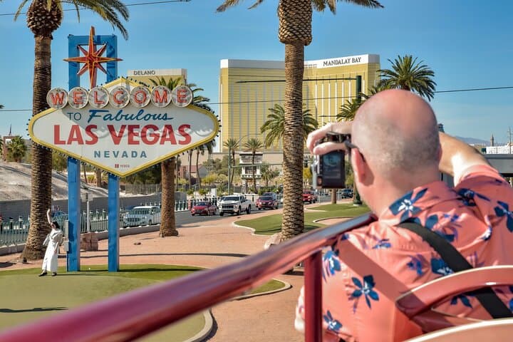 Hop-On Hop-Off Tour with 10 Stops by Double Decker Open-top Bus