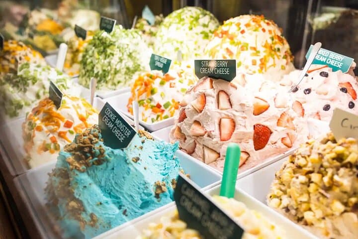 NYC Bagel Tours: Midtown's Iconic Bagels