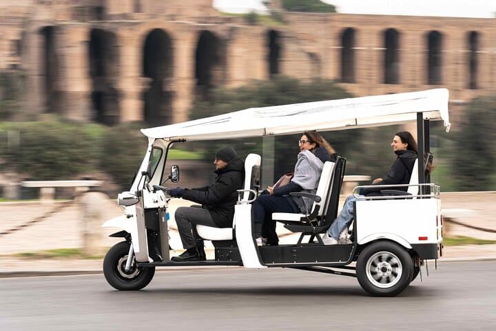 Private Tuk Tuk Tour in Rome