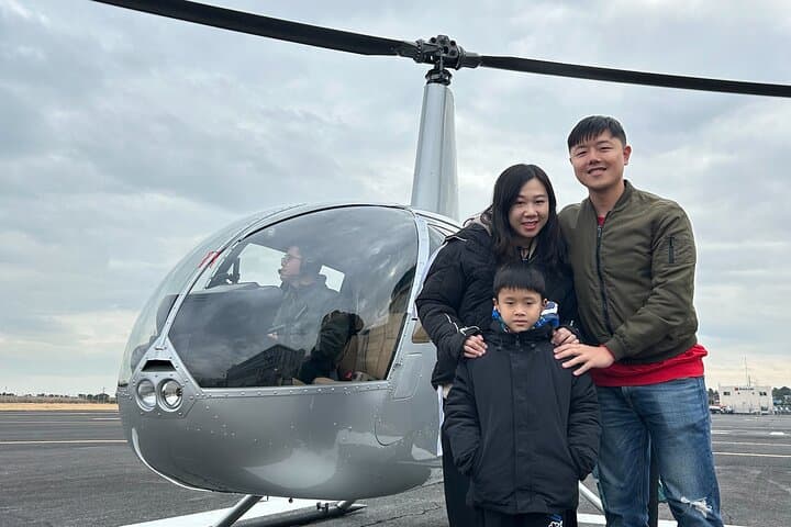 Private Helicopter Tour Over Tokyo Bay (10-Min)