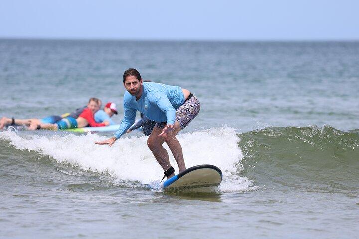 Surf com os moradores em Tamarindo Beach