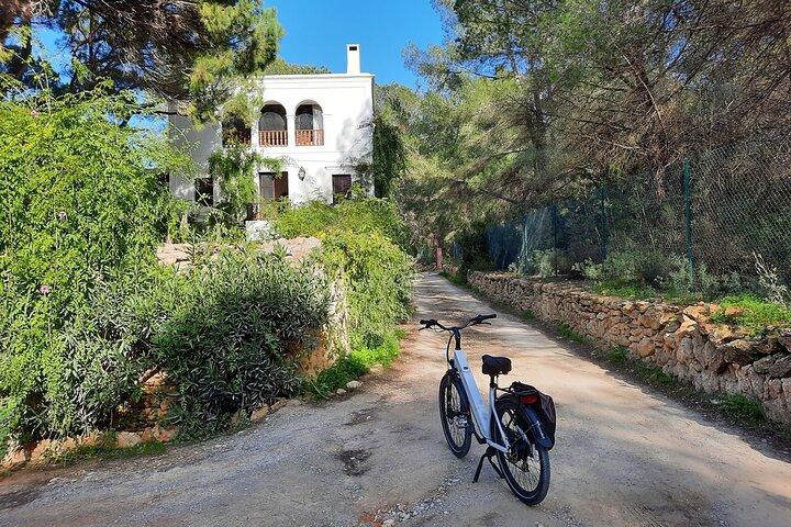 E-Bikeサンタ・ジェルトルディス・デ・フルーティーラによるイビサ島発見