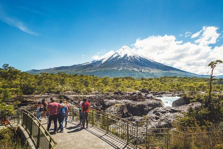 プエルト・バラスからミニバンでオソルノ火山を探索