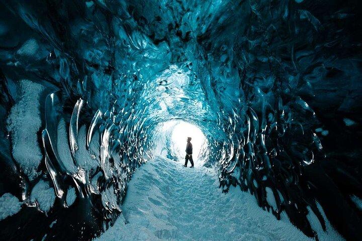 2-dages South Iceland Black Sand and Ice Cave lille gruppe tur