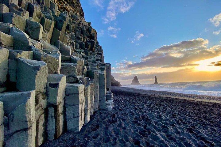 2-dages South Iceland Black Sand and Ice Cave lille gruppe tur