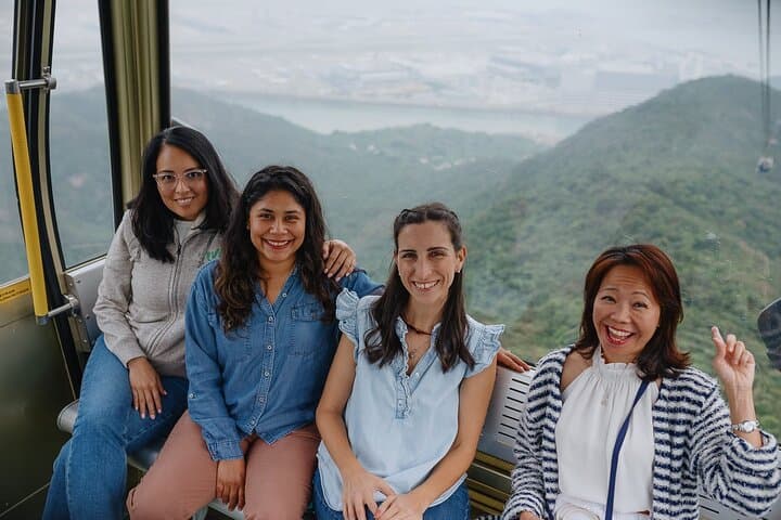Live Lantau (Giant Buddha): Private Tour