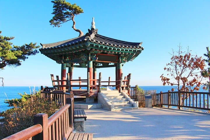 Mount Seorak and Naksansa Temple One Day Tour from Seoul