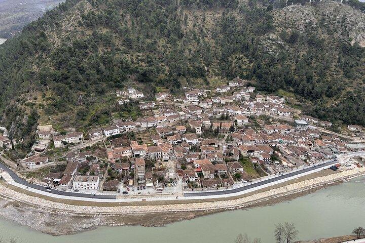 De Tirana Belsh Berat Excursion d'une journée UNESCO avec entrée au château