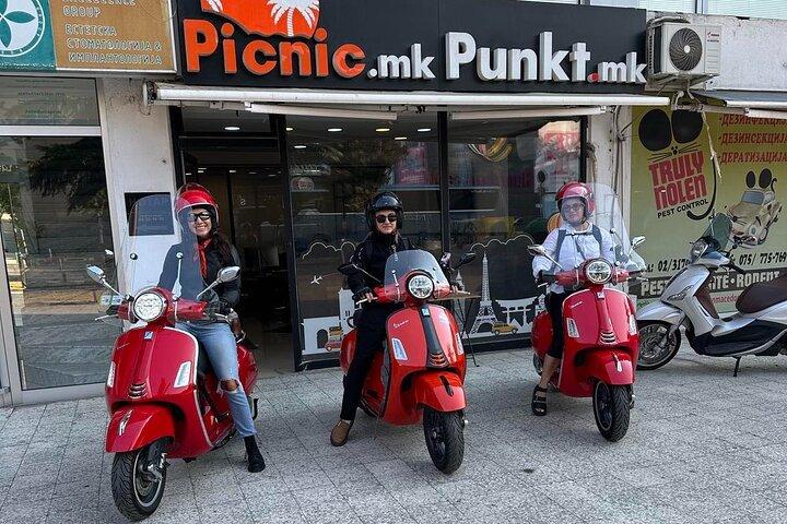 Mazedonien mit Vespa Scooter erkunden