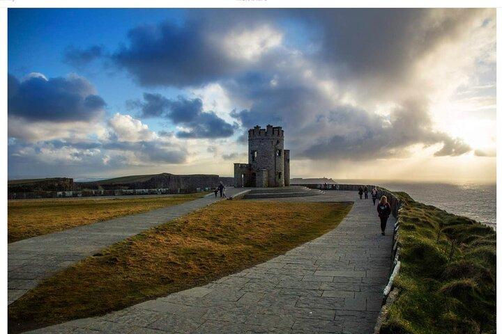 Dublin a Cliffs of Moher, Ennis e Historic Limerick Day Tour