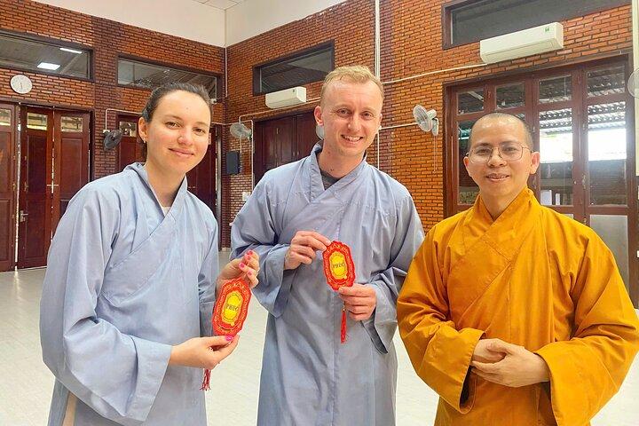 Ciudad Ho Chi Minh : Meditación de medio día y sabiduría budista