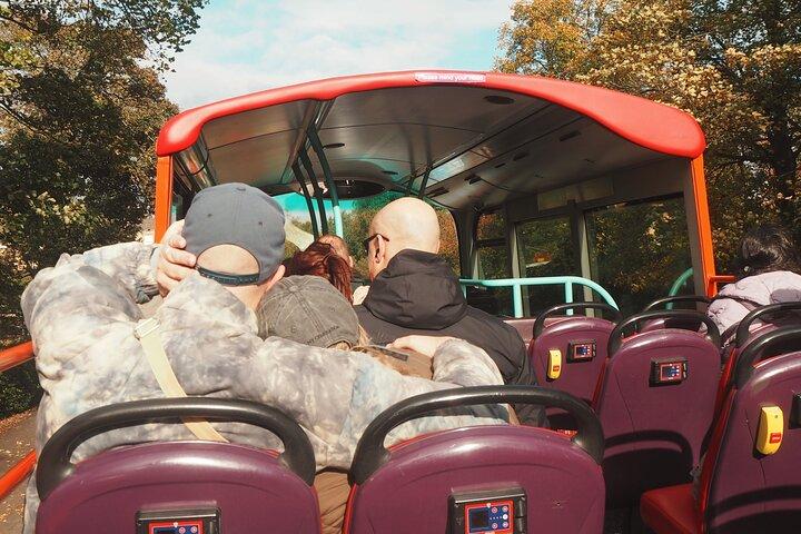 Big Bus Edinburgh Hop-On Hop-Off Tour pela cidade e pela Britannia
