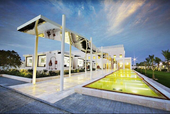 アムアージュ&ニズワ全日ツアー: Fort, Souq & Barakat Al Mouz