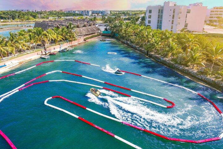 Aventura en moto acuática y kart acuático en Punta Cana con acceso al parque acuático